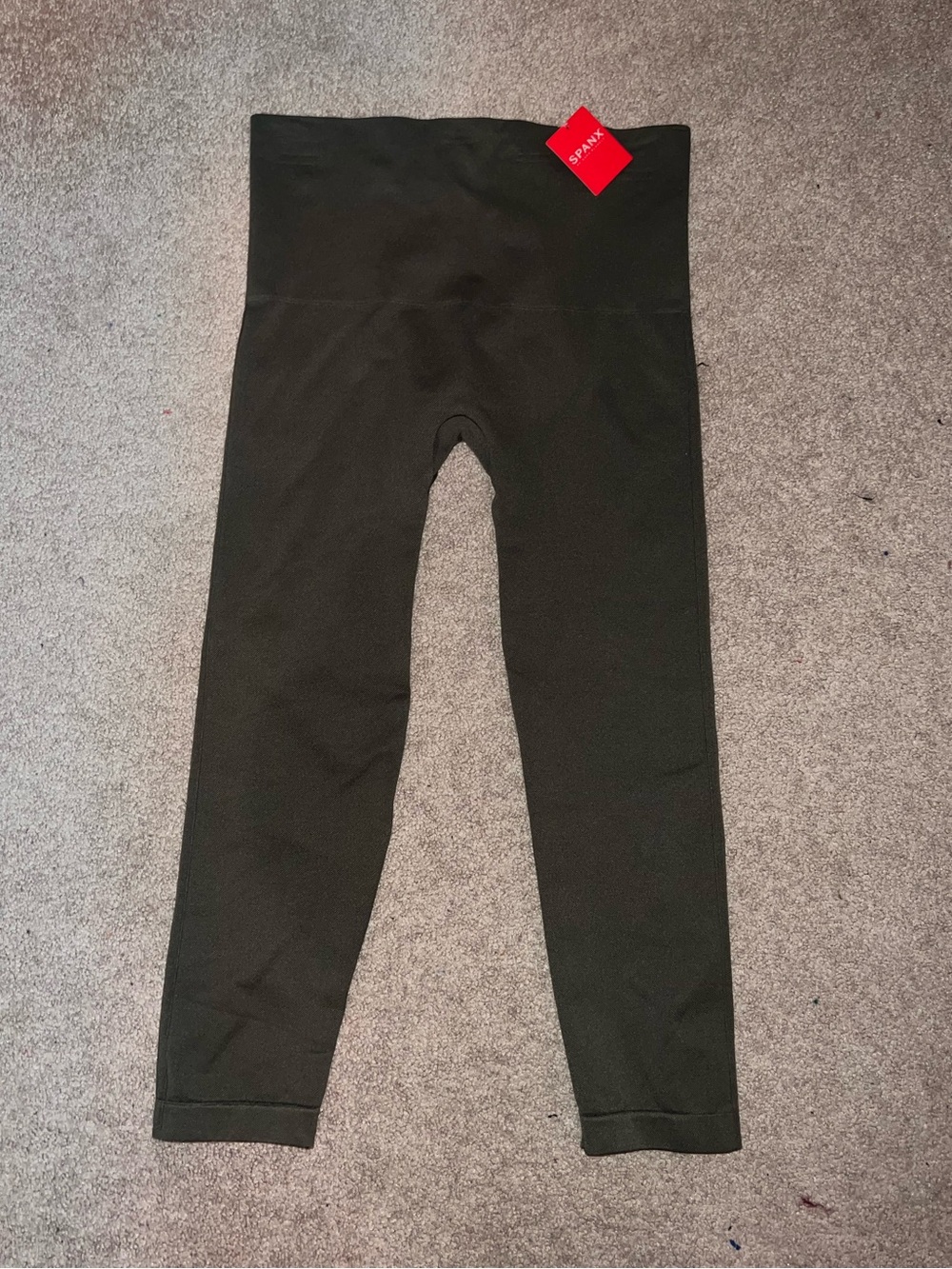 New Spanx womens cropped olive green legging size 1X